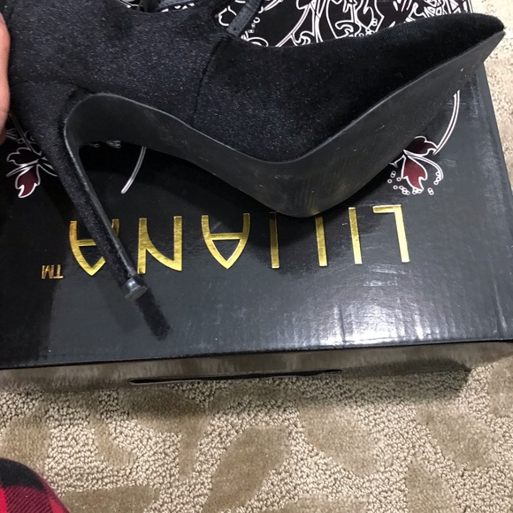 Shoes - Picture 2 of 4